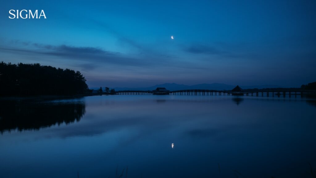 What Makes a Photo Look Cinematic Camera Settings, Lens Choice, and Composition